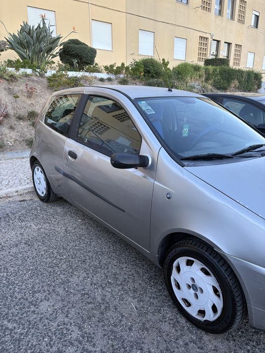 Carro fiat punto — photo 2