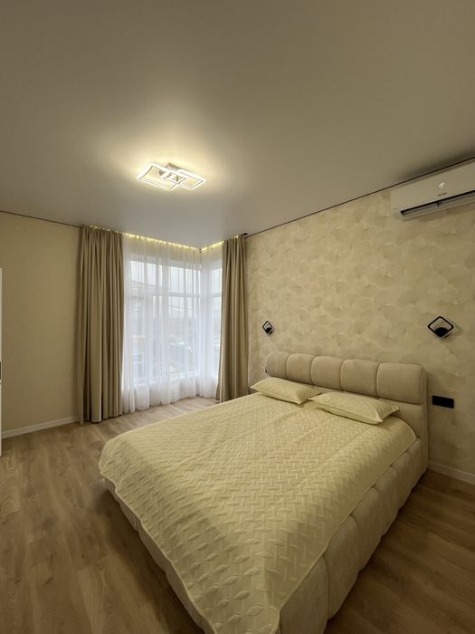 Гаряча пропозиція ! Дуплекс з дизайнерським ремонтом у Гатному!