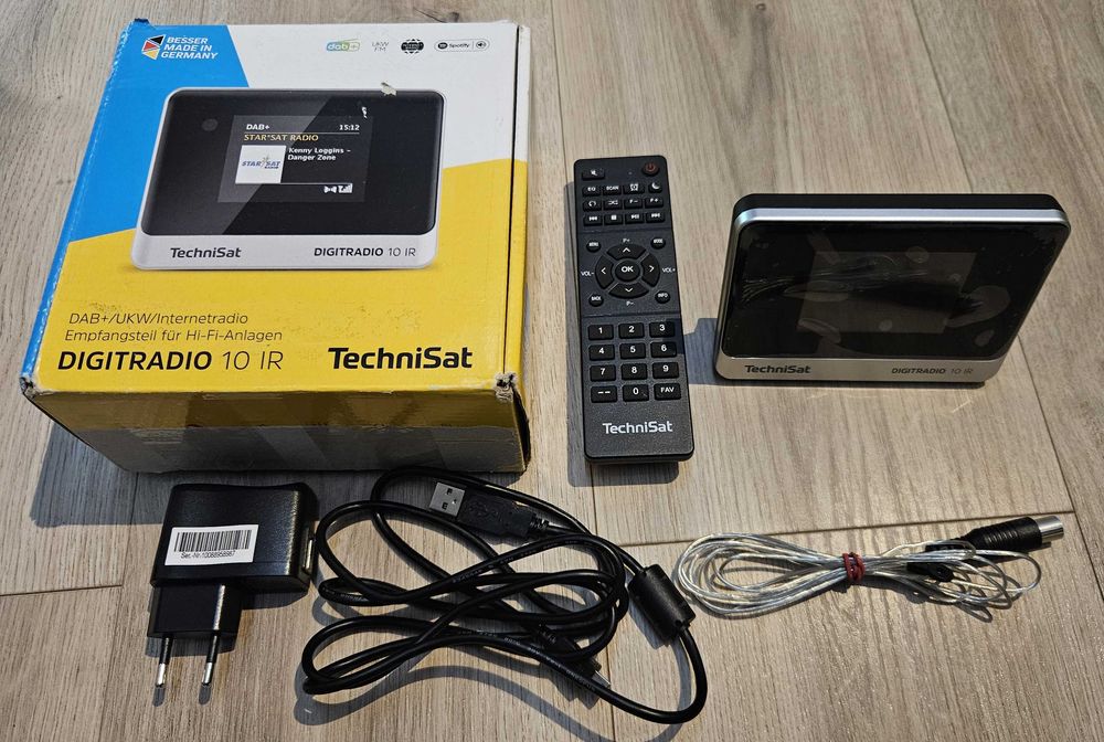 Tuner Radio sieciowe DAB+, FM, internetowe TechniSat Digitradio 10 IR