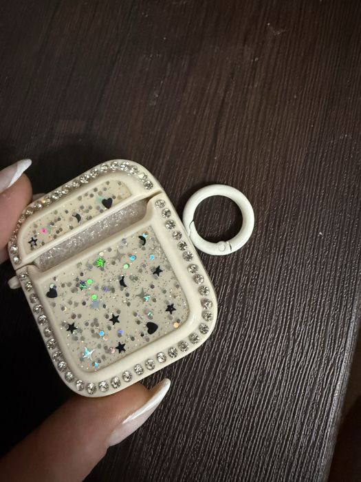 Новый чехол на AirPods 1/2