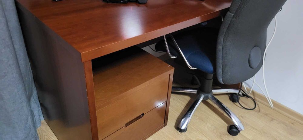 Secretaria + cadeira