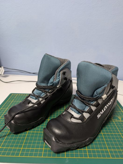 Damskie buty do nart biegowych Salomon SNS Profil. Rozmiar 38