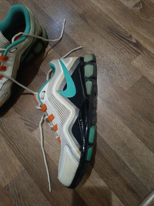 Кросівки  Nike Air Max TR 2K12