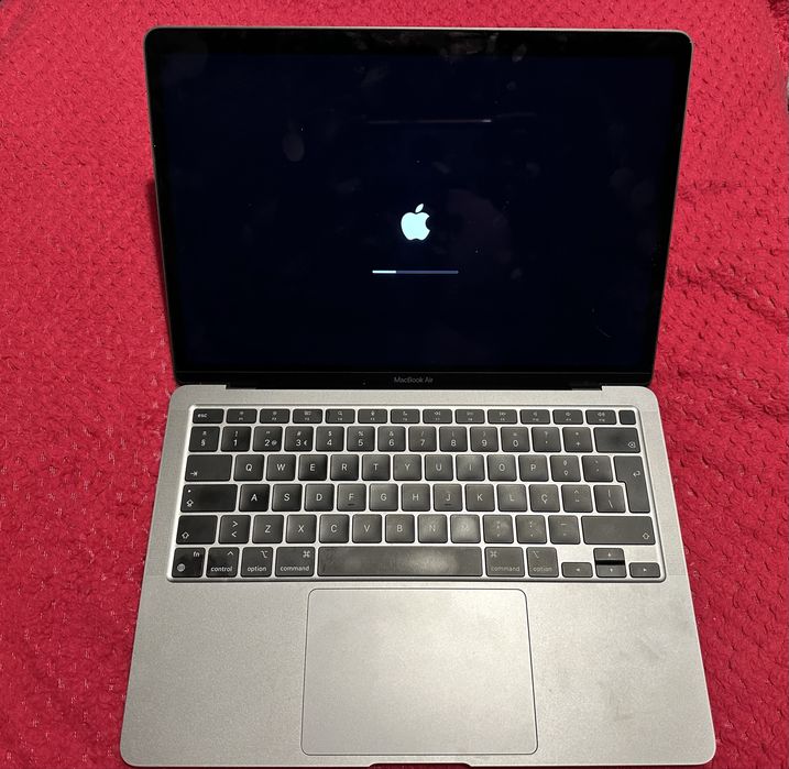 MacBook Air (M1,2020)