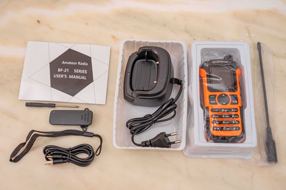Radio amador tribanda! Walkie-talkie  Baofeng UV-21 PRO V2 de 6W