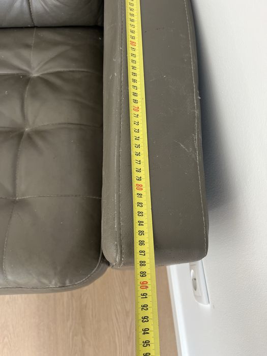 Sofa em pele 2 lugares