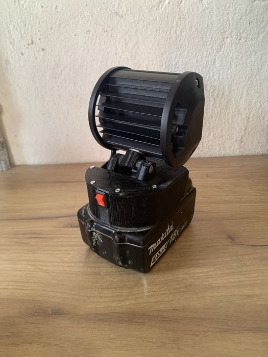 Адаптер, прожектор для акумулятора Макіта 18В