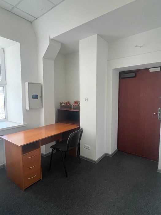 Офіс 69 м.кв. Вокзальна, Бізнес центр, Солом 'янский р-н. Власник