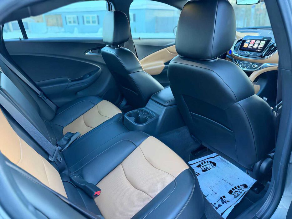 Chevrolet Volt Premier      2017