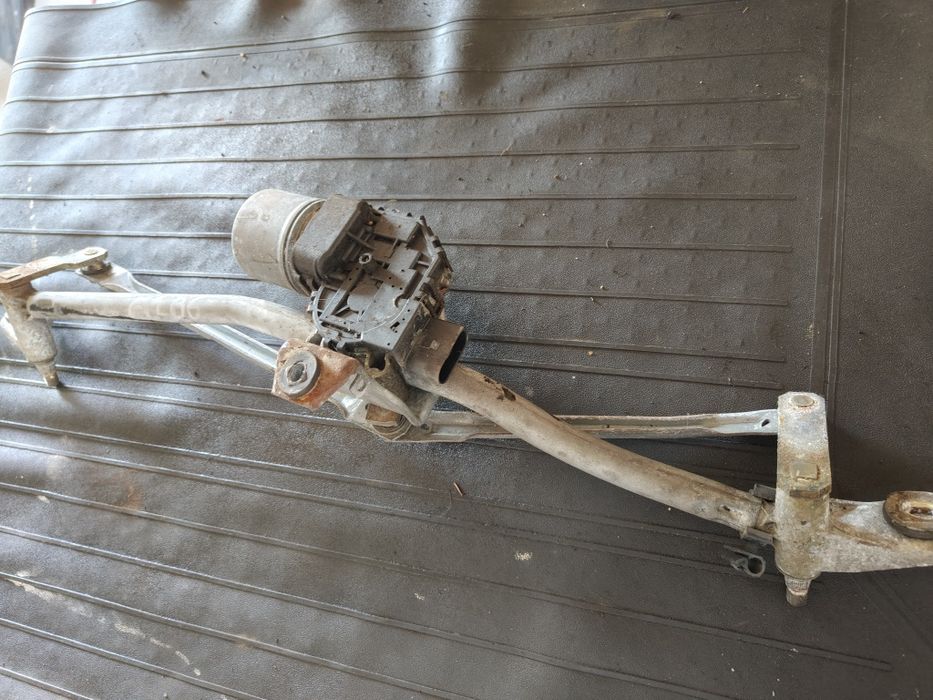 Mechanizm wycieraczek silniczek wycieraczek audi A4 b6 b7