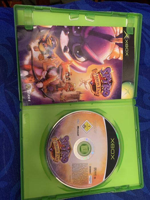 2 jogos xbox . Streetracing ford e spyro