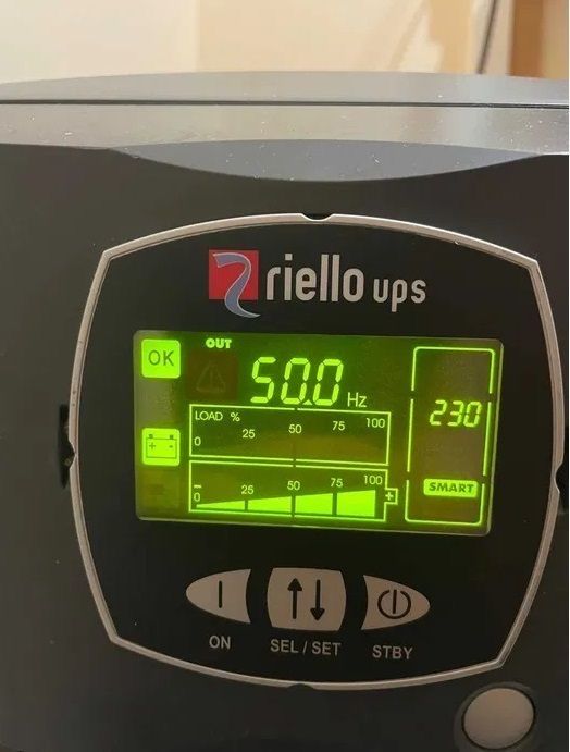 Блок безперебійного живлення Riello ups sdl 3300 a4-2300w