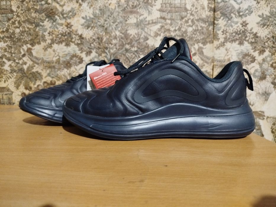 Чоловічі кросівки Nike air max 720 41,5р