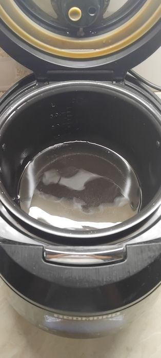 Мулитиварка покупали 2800гр. с подарком кофеварка