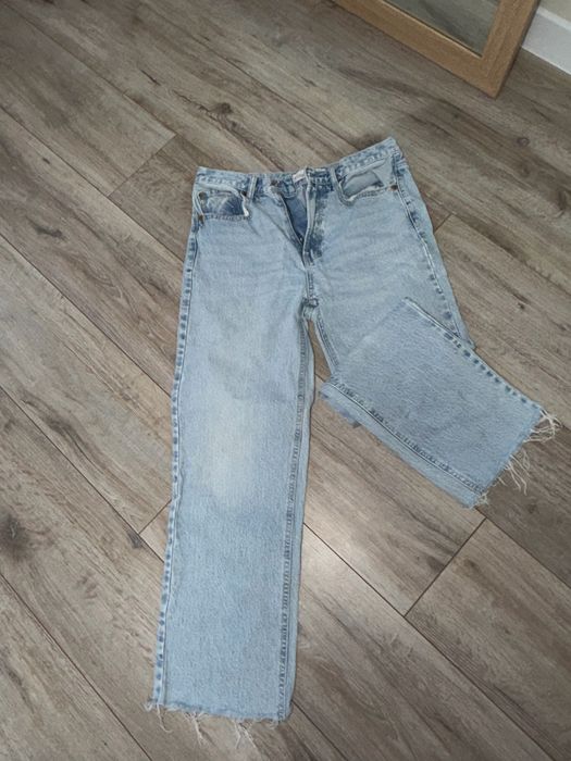 Джинси Stradivarius