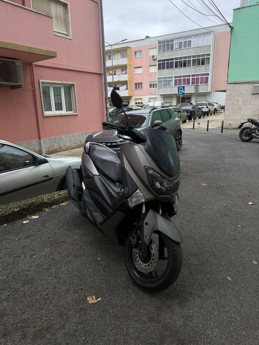 Nmax 125 em ótimo estado.