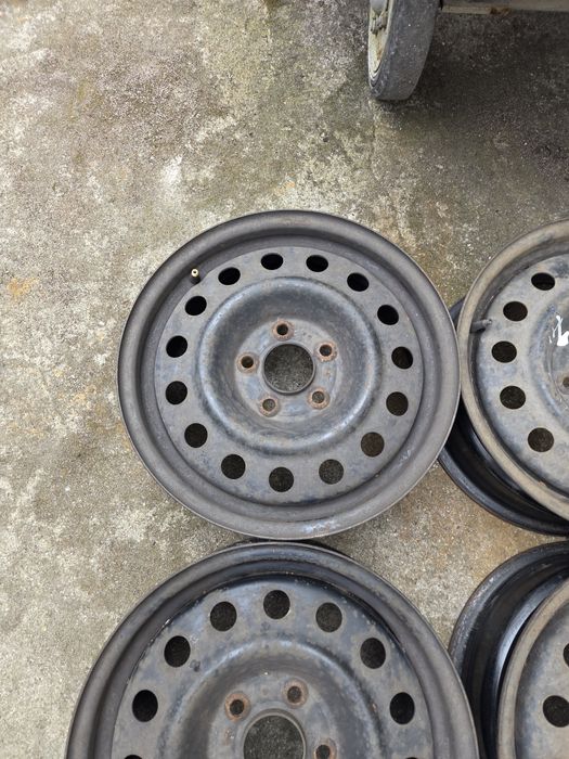 Felgi stalowe rozmiar 16 roztaw śrub 5x114,3 et46