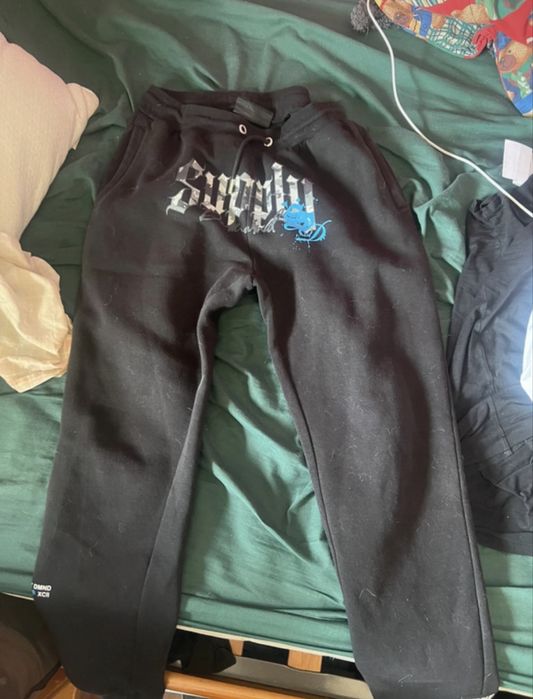 Conjunto Supply & Demand (hoodie + calças)