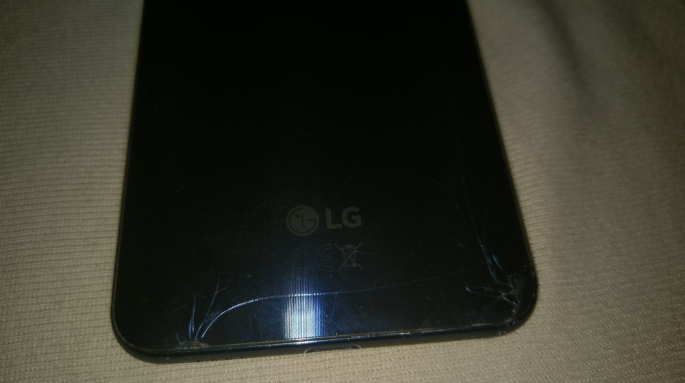 LG V30 4/64 smartfon