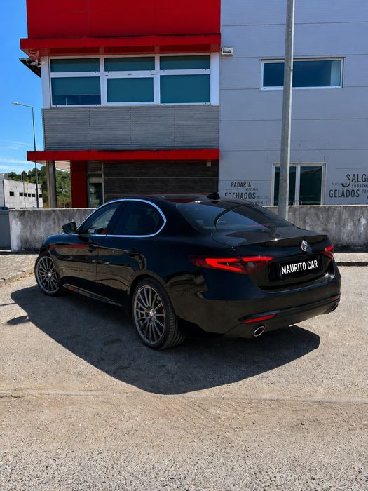 Alfa Romeo Giulia 2.2 Diesel 180cv AT8