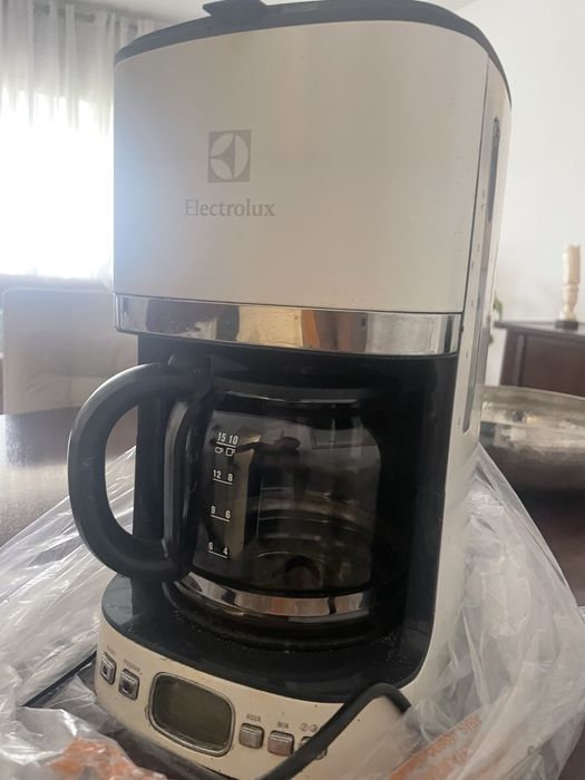 Vendo máquina de café (Russell Hobbs Retro Vintage Cream Coffee Maker)