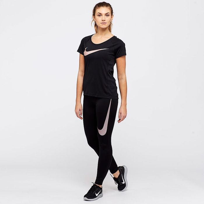 Спортивні лосіни nike swoosh леггінси найк свуш лосини