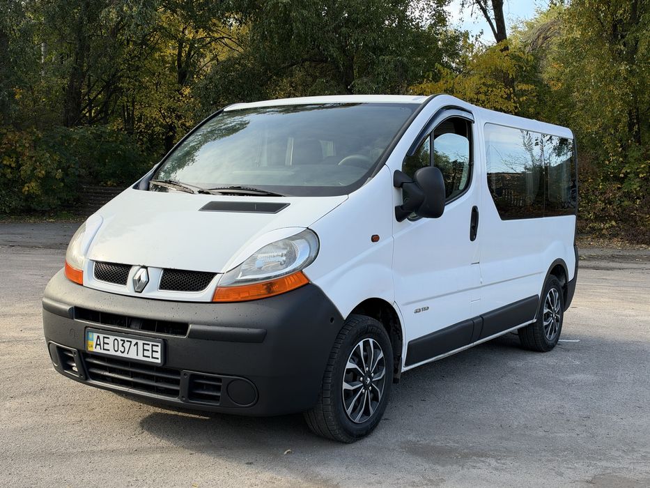 Renault Trafic 2.5 ПАСАЖИР 7 + 1