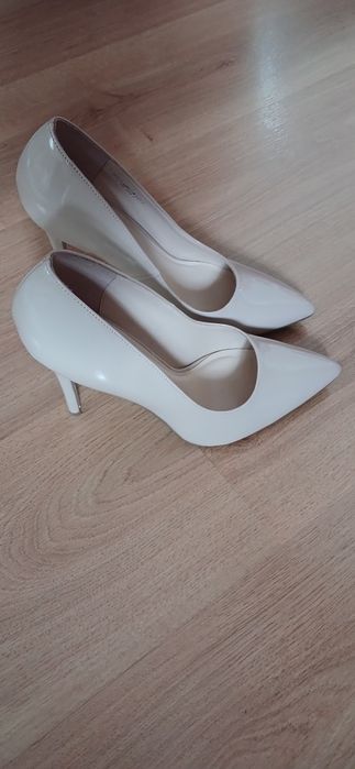 Туфлі лодочки стан нового