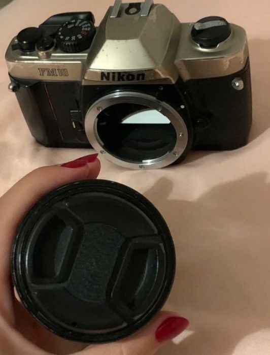 Nikon FM10 35mm Film Camera + Zoom Lens | Vintage Analog SLR