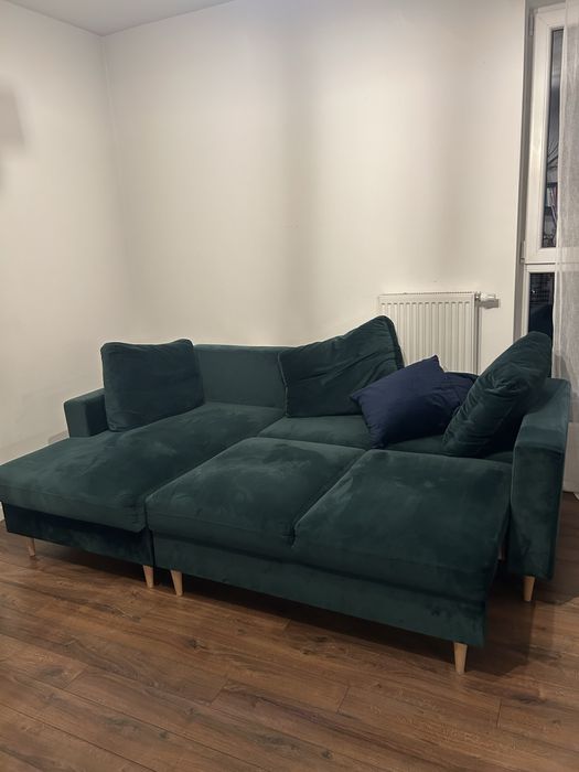 Uszkodzona kanapa w kolorze butelkowej ziele w bdb stanie, do naprawy