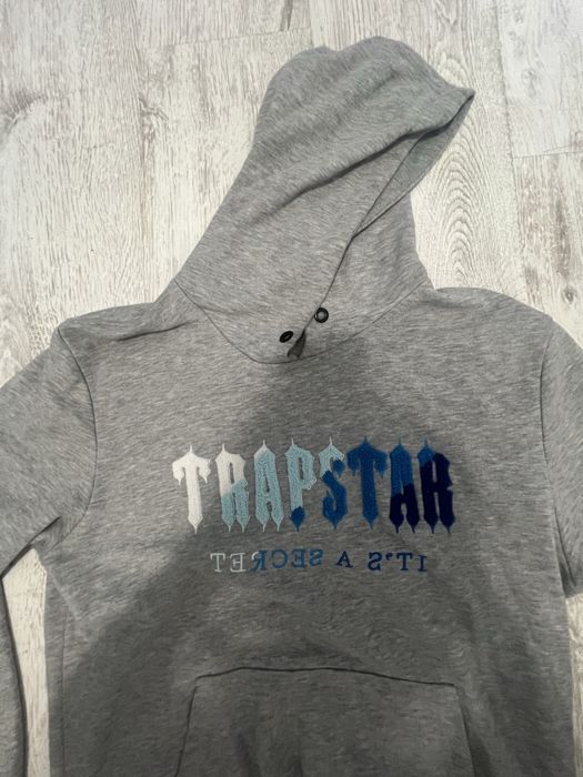продам кофту трестар с-м