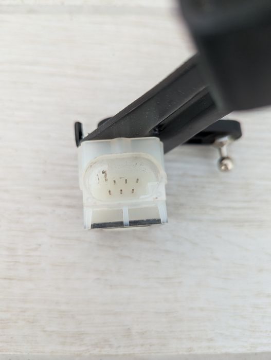 Датчик положення кузова