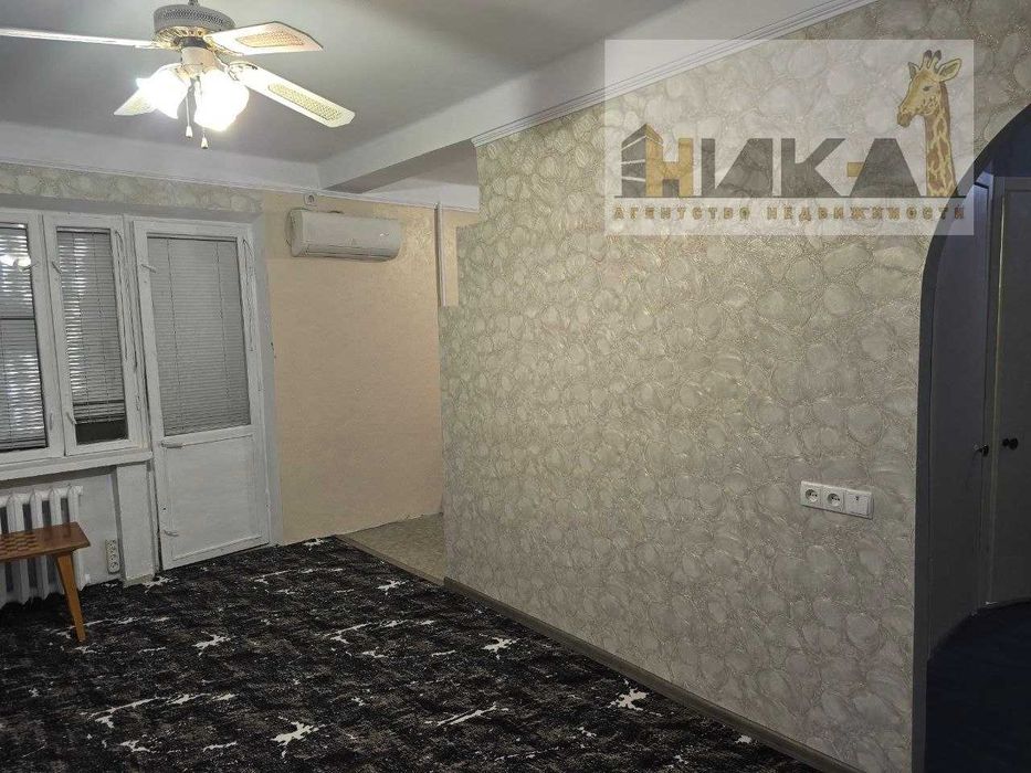 Продам 2-х кімнатну квартиру вул. Лахтінська