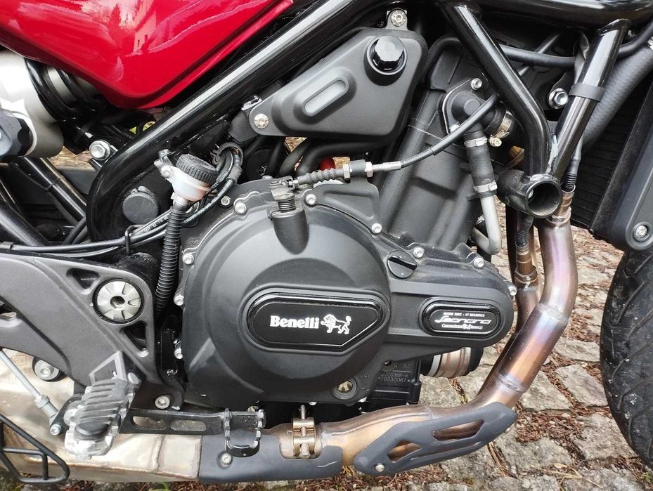 Benelli Leoncino 500 - Excelente estado, apenas 5.742Km