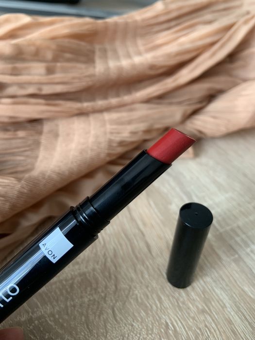 Szminka Eternal Flame Avon nowa