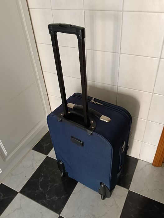Mala de porão usada uma vez como nova