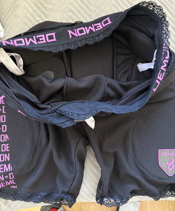 Spodenki damskie Demon