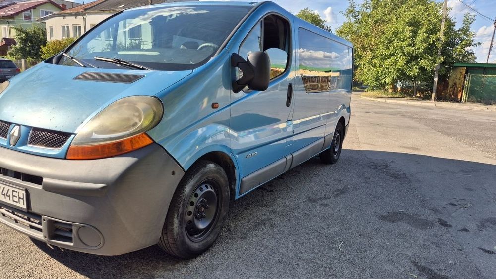 Renault Trafic Vivaro 2,5 long