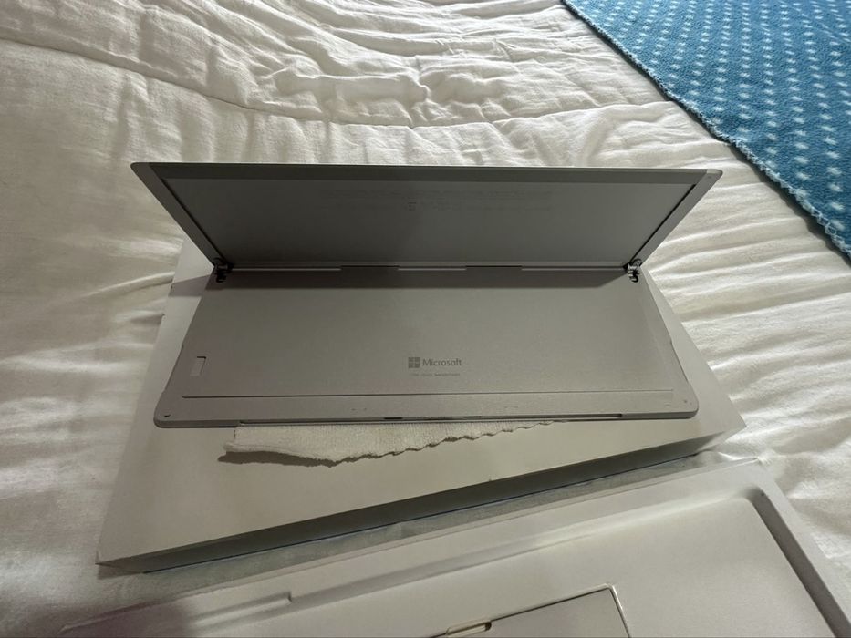 Microsoft Surface Pro Windows 10 Pro