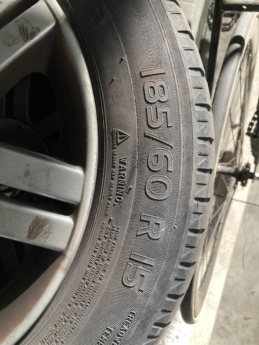 4 Jantes VW C/pneus michelin    185/60R15	6Jx15 ET38	    5x100