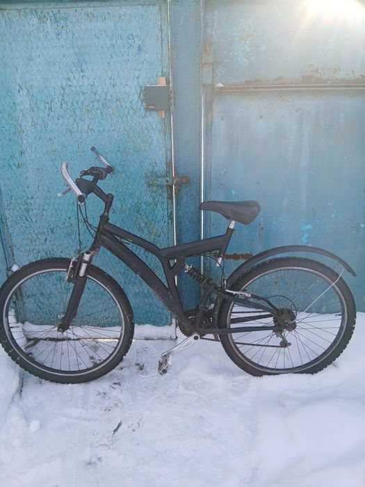 Продам вело на полном ходу все работает сел поехал