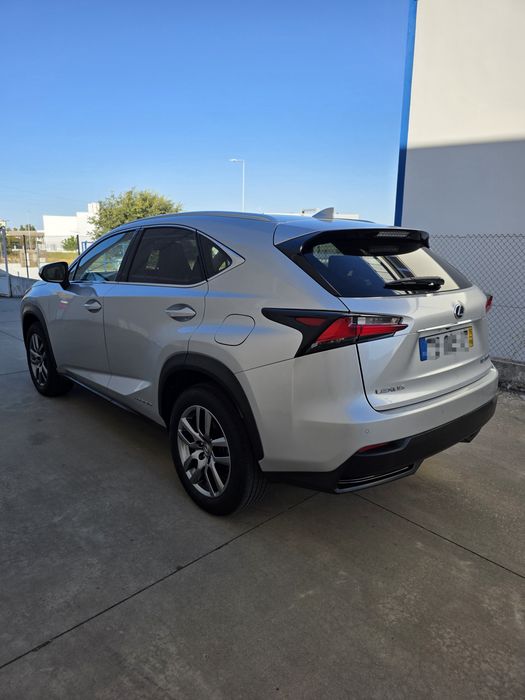 Lexus NX300h Executive+