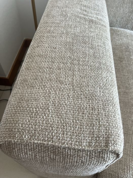 Sofá com Chaise Longue – Loja Gato Preto