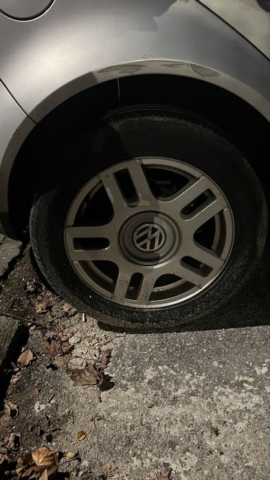 Golf IV - 99 1.4 Gasolina - Cinzento - Vistoriado até 03/2026