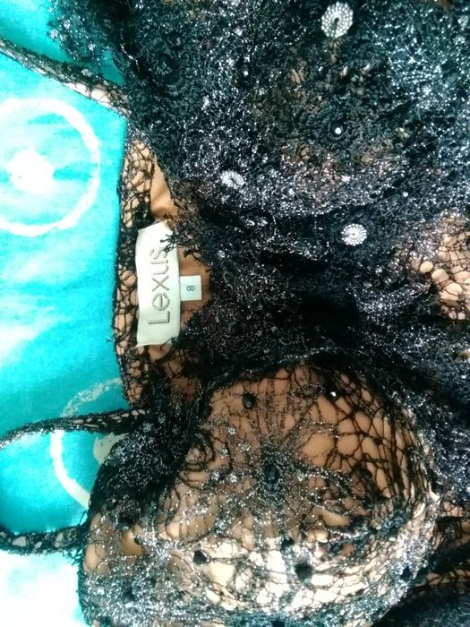 Vestido de cerimónia  só disponível a saia