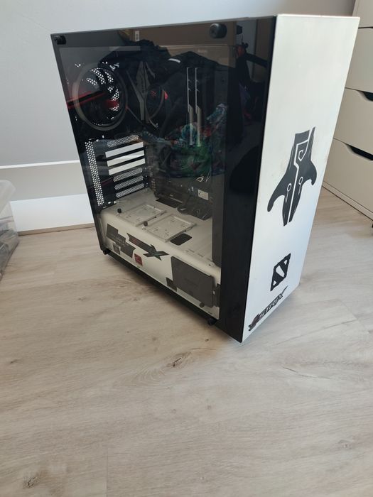 Sprzedam komputer stacjonarny i7 7700k, 16GB Ram, SSd