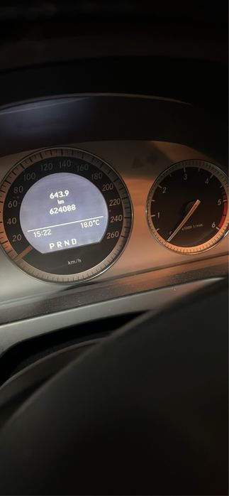 Mercedes com injetores reparados com garantia.