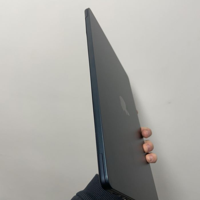 Екран на MacBook Air 15 2023 M2 Midnight