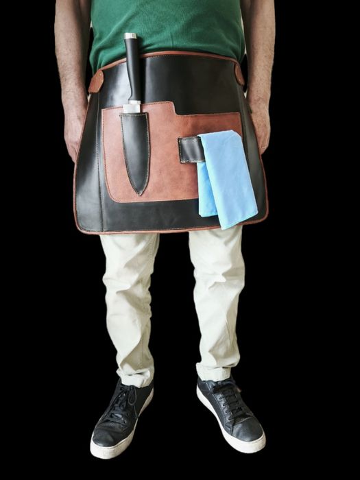 Avental de cinta em couro