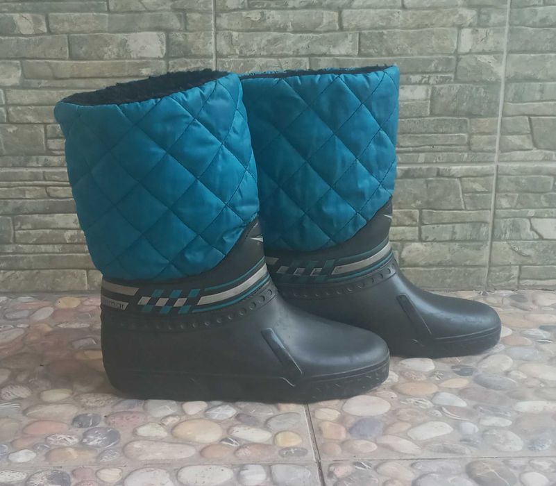 продам резиновые сапоги